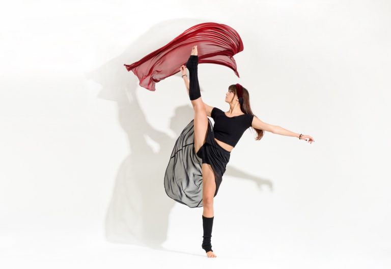 How Wings Can Highlight a Dancer’s Movements and Lines
